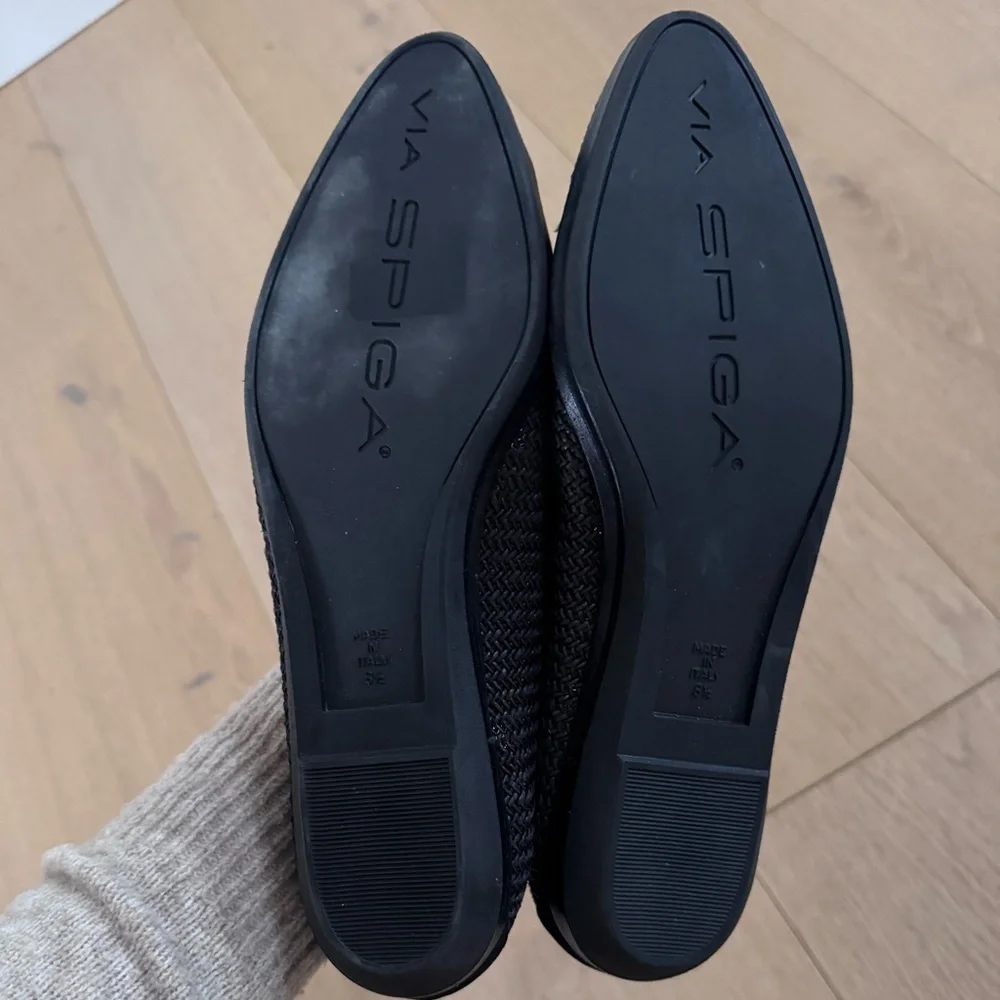 Via Spiga Textured Black Pointed Toe Flats 8.5